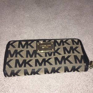 Michael Kors wallet